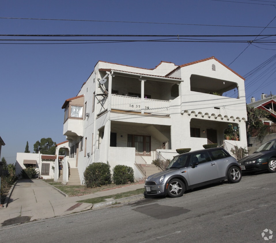 Primary Photo - 1637-1639 1/2 Micheltorena St