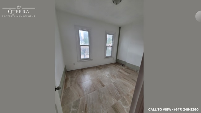 Building Photo - 234 King St W