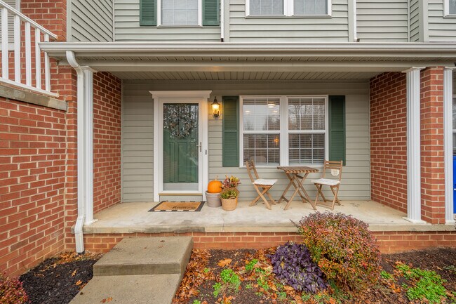 Building Photo - 360 Willow Oak Dr