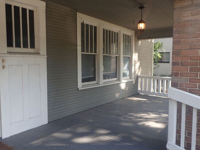 Foto del edificio - 4911 Worth St #2