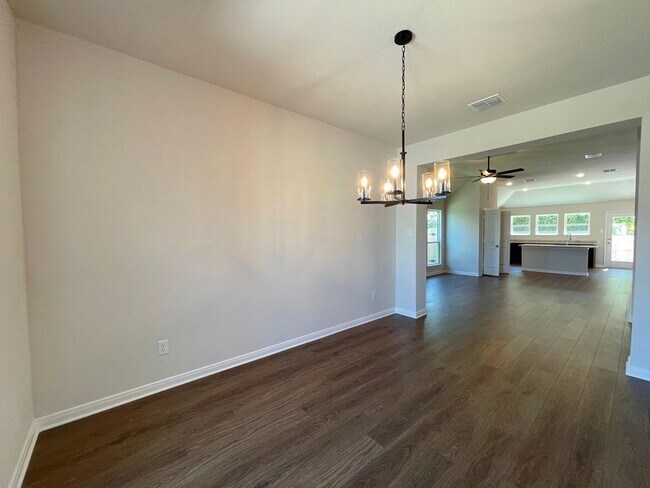 Building Photo - 3050 Dade Loop