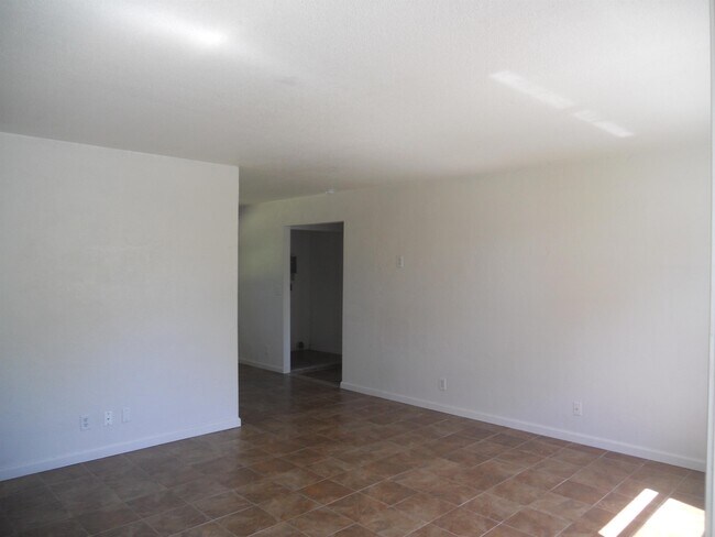 Photo - 1953 Nelson Ave House