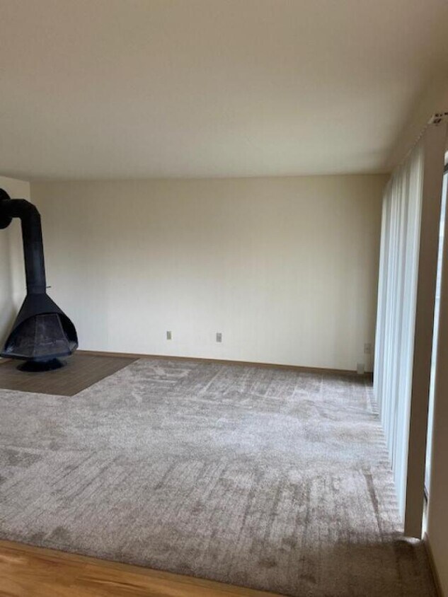 Foto principal - 2 bedroom in Seattle WA 98116
