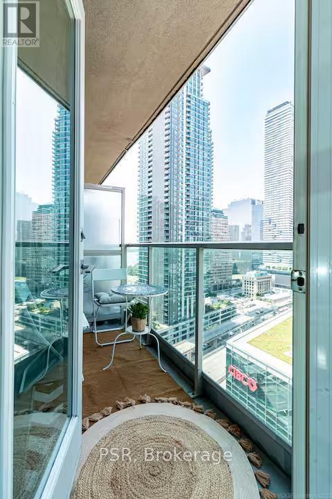 Photo du bâtiment - 18 Yonge St