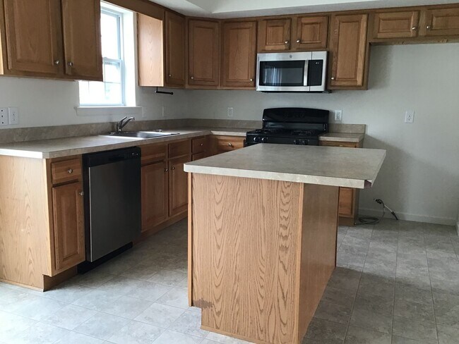 Foto del edificio - Lovely Muhlenberg townhome!