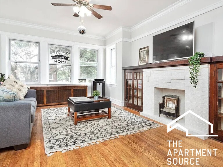 Primary Photo - 5021 W Belden St