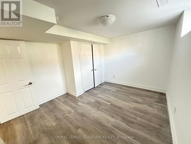 Building Photo - 17 Tamarisk Dr