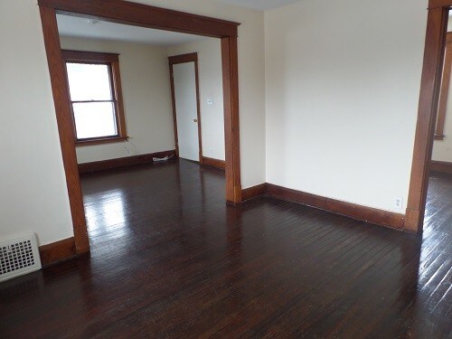 Building Photo - 1542 Pierce Ave