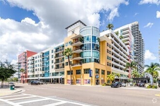 Building Photo - 1120 E Kennedy Blvd