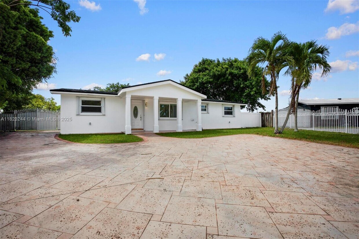 Foto principal - 14601 SW 293rd Terrace