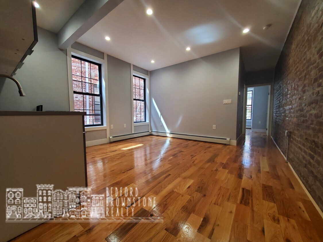 Foto principal - 640 Elton St