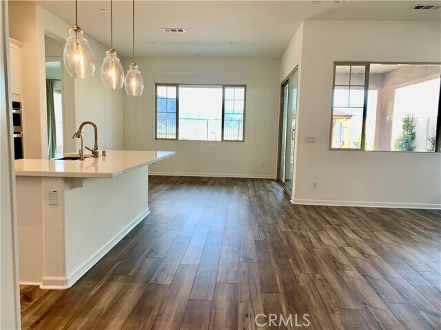 Building Photo - 24231 Evesong Dr