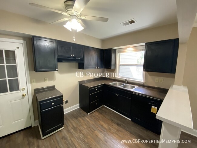 Building Photo - 942 Patterson Cove