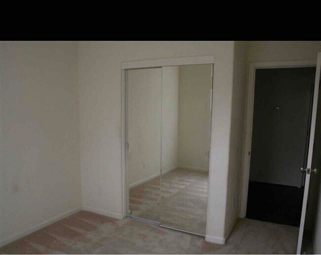 Building Photo - 3475 Musgrave Ave