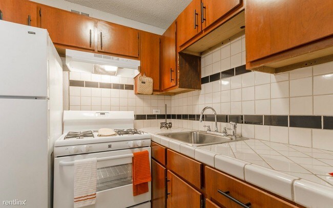 Foto del edificio - 333 Brahan Blvd