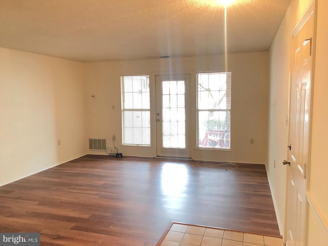 21001 Timber Ridge Terrace Unit 102, Ashburn, VA 20147 Apartment for