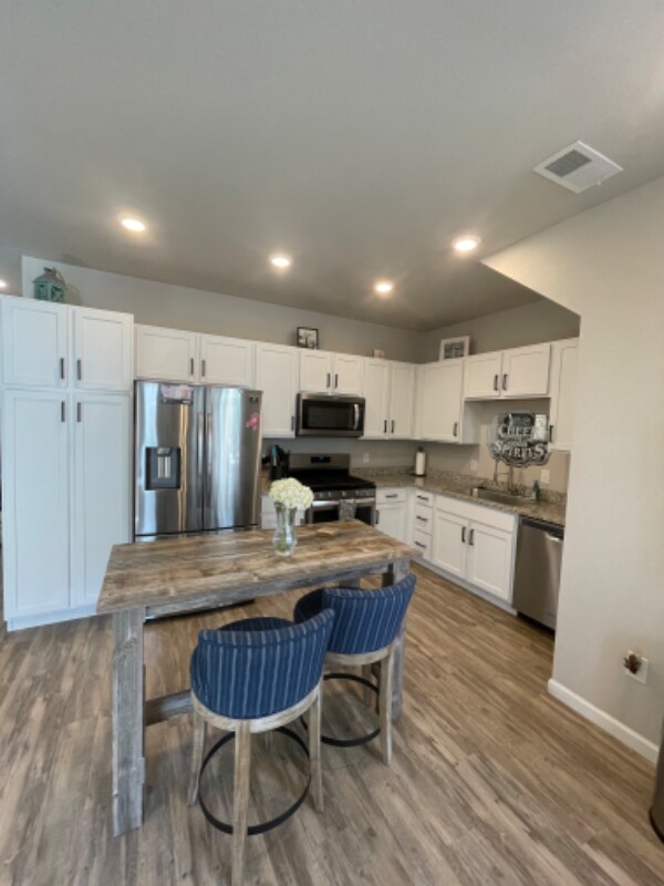 Foto principal - 1033 Oak Cir