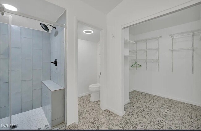 Building Photo - 5620 Indian Ridge Dr
