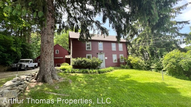 Building Photo - 4 br, 1.5 bath House - 22 Newmarket Rd.