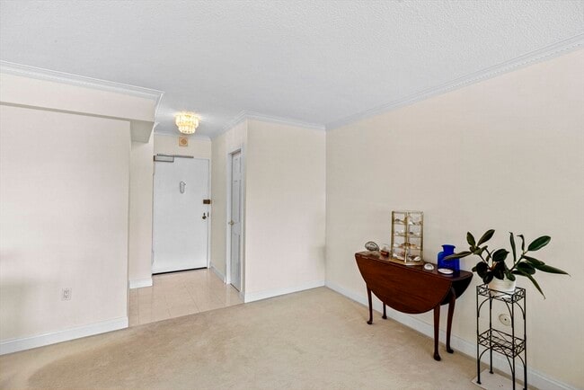 Building Photo - 9 Hawthorne Pl