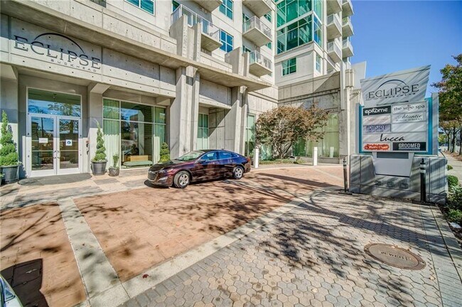 Building Photo - 250 Pharr Rd NE