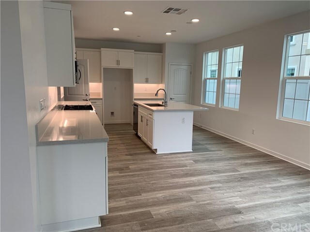 Building Photo - 949 Aurora Ln