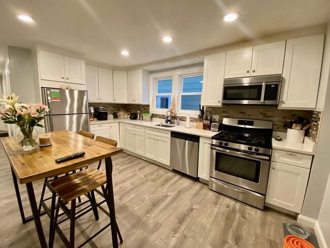 Building Photo - 46 Brookley Rd