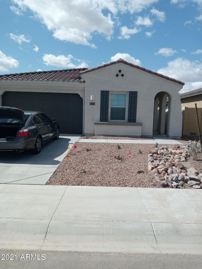 Building Photo - 440 S 202nd Ln