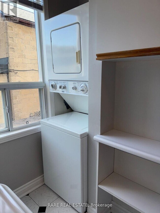 Photo du bâtiment - 99 Trinity St