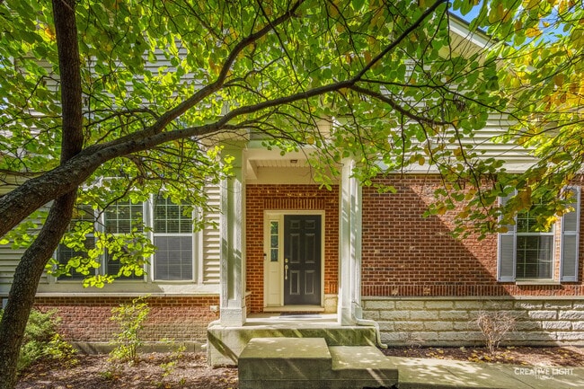 Building Photo - 2704 Blakely Ln