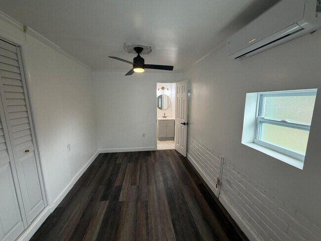 Foto del edificio - Northeast 7th Avenue, Pompano Beach, FL 33064 - 5 BR 3 BA house