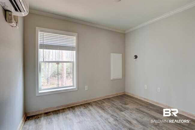 Foto del edificio - 14588 Scenic Hwy