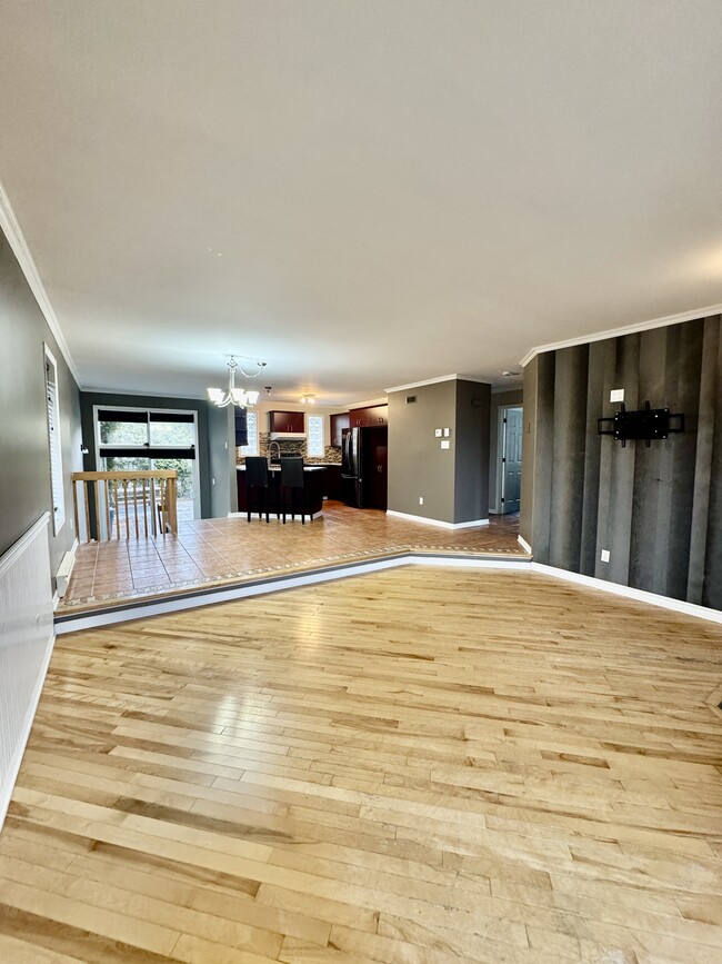 Building Photo - 103 Rue des Amandiers