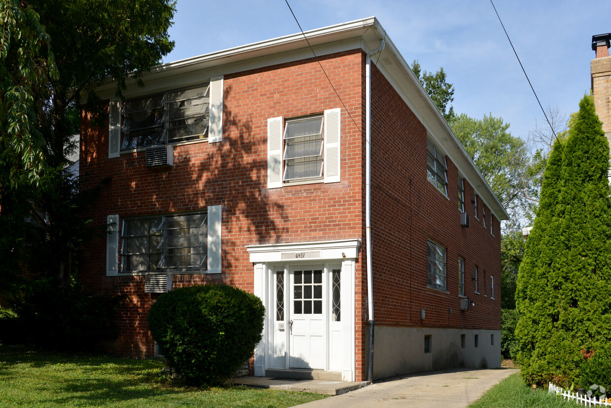 Primary Photo - 6431 Hammel Ave