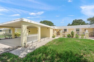 Building Photo - 5823 Tidewood Ave