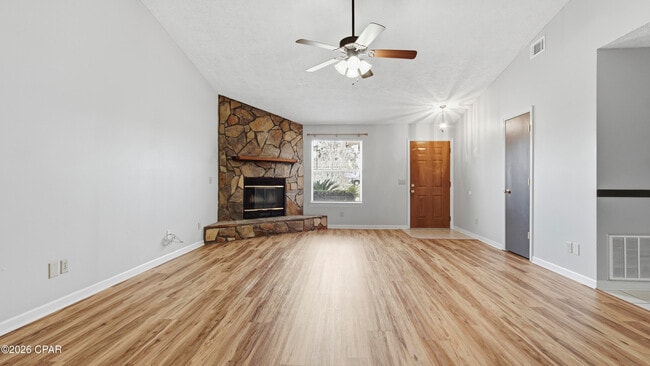 Building Photo - 7708 Shadow Bay Dr