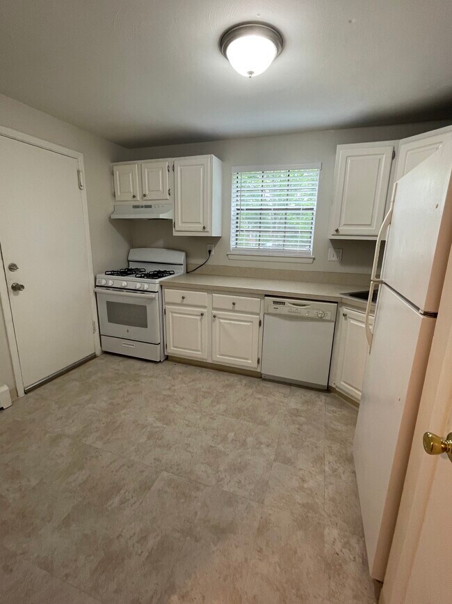 Foto del edificio - 340 Charter Oak St