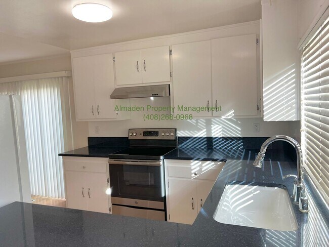 Building Photo - Cambrian 4BR/2BA Home w/ Central A/C, Near...