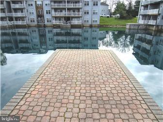 Foto del edificio - 1600 Waters Edge Dr