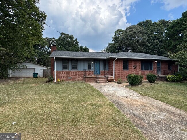 Building Photo - 1326 Jennie Ln SW