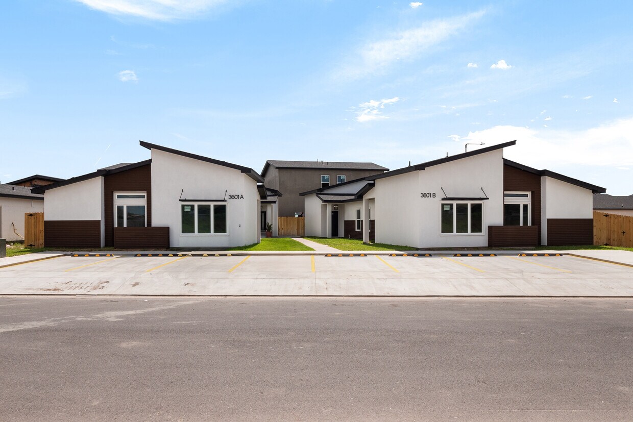 Vista completa de la propiedad - 3601 Hidalgo Cir