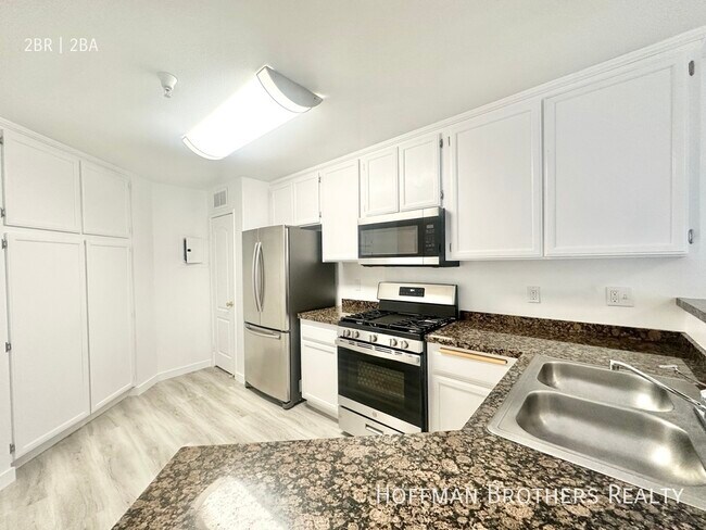 Building Photo - 7325 Winnetka Ave
