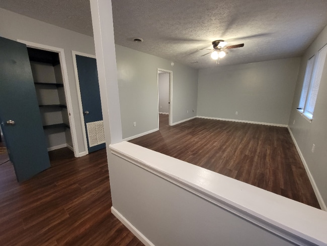 Building Photo - 132 Timber Dr