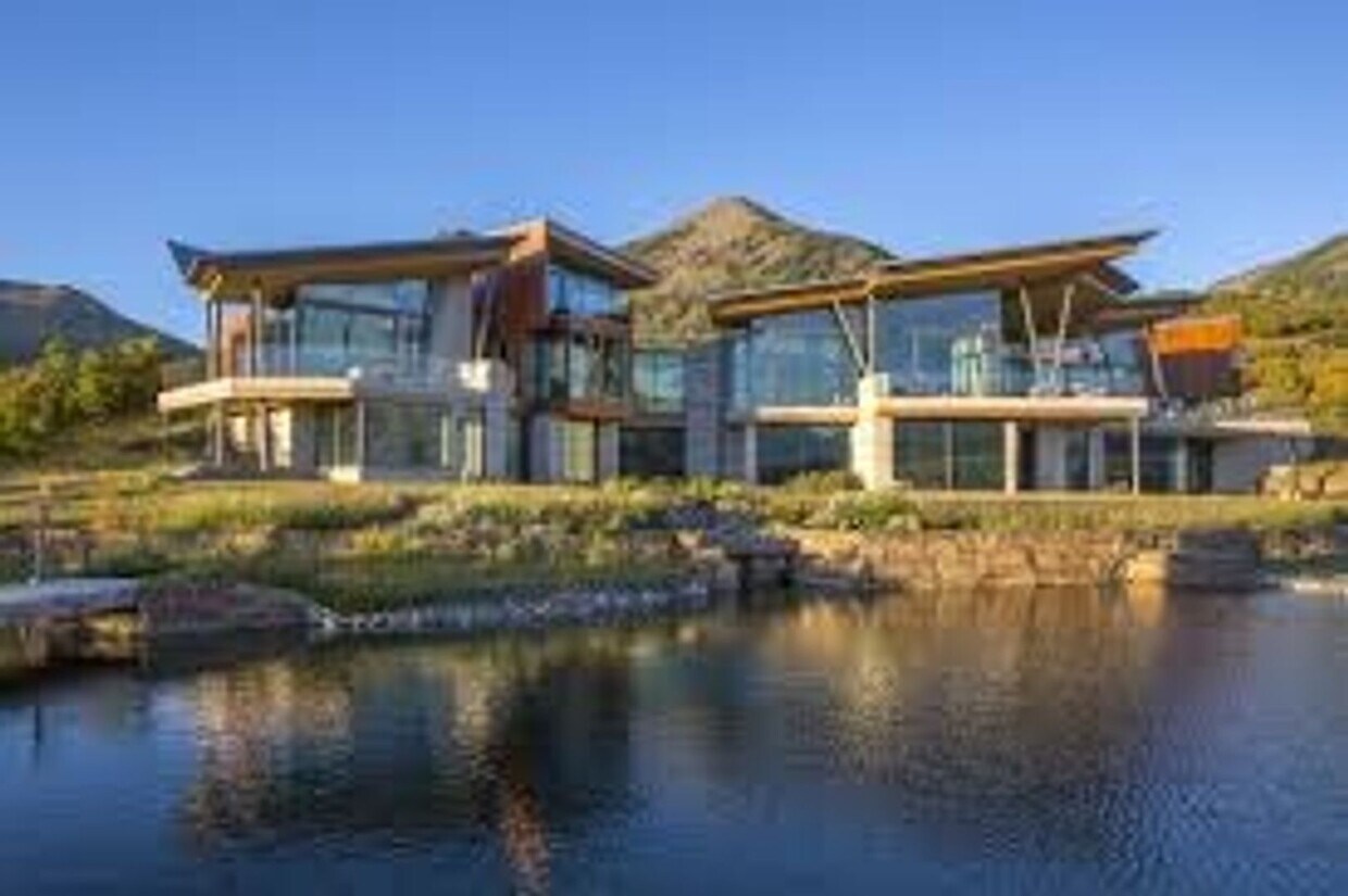 Foto del edificio - 2084 Clermont St