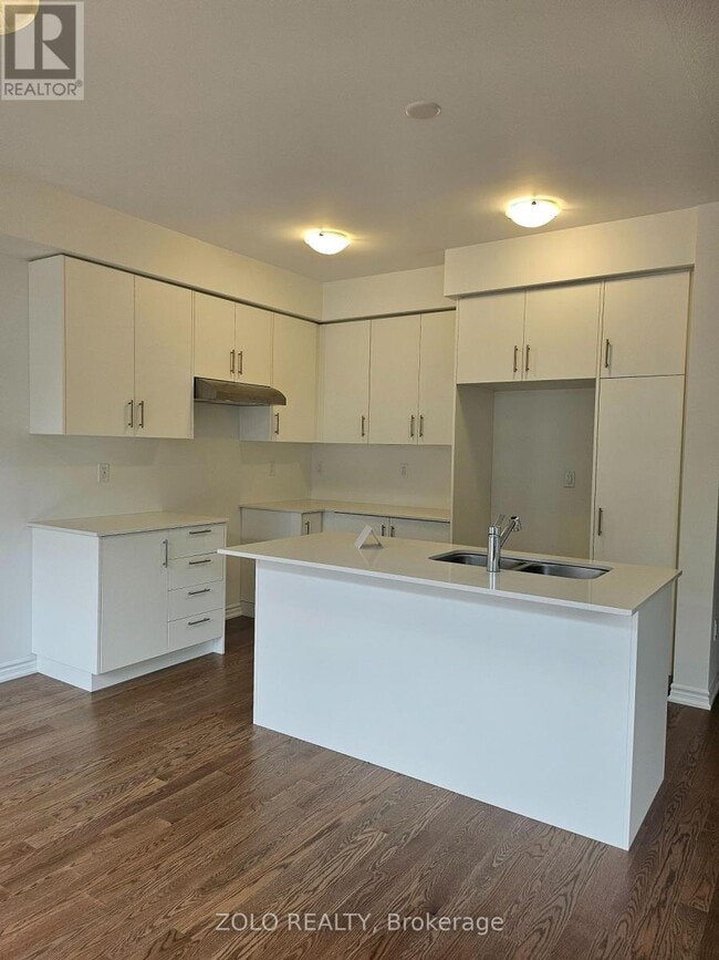 Building Photo - 100 W Oak Trl