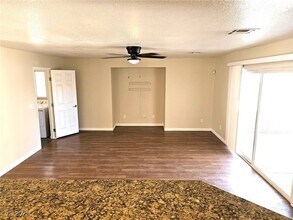 Building Photo - 8500 Glade Minnow Ave