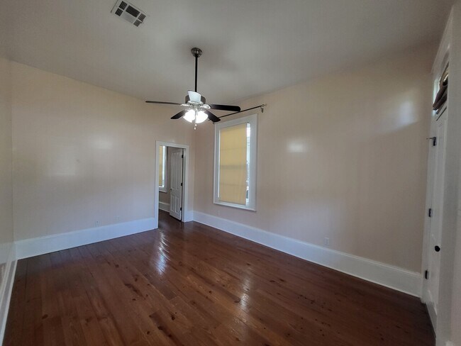 Foto del edificio - 929 Dante