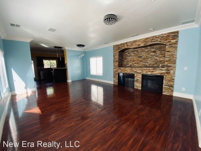 Building Photo - 3 br, 2.5 bath House - 9375 PINEWOOD RIDGE ST