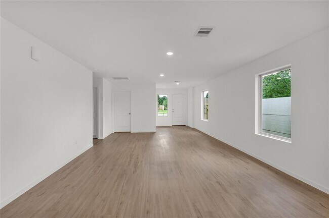 Building Photo - 17942 Becker Lndg Dr