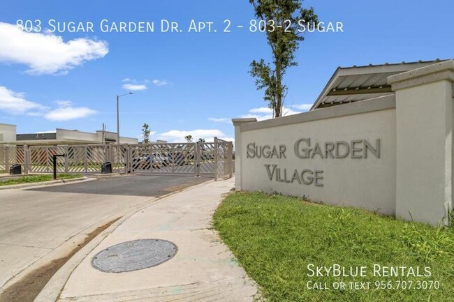 Foto del edificio - 803 Sugar Gdn Dr